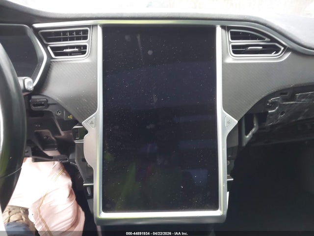 Tesla Model S 60d/70d/75d/85d/90d 2016 5YJSA1E20GF168092 Image 17