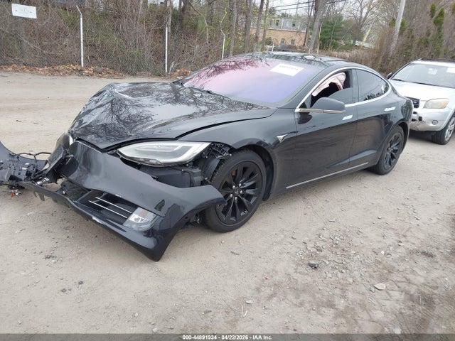 Tesla Model S 60d/70d/75d/85d/90d 2016 5YJSA1E20GF168092 Image 2
