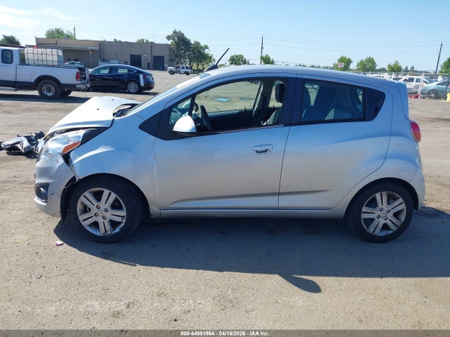 KL8CB6S92FC726240 Chevrolet Spark Ls Cvt