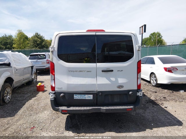 44891996 :رقم المزاد ، 1FBZX2YM0FKA55460 vin ، 2015 Ford Transit-350 Xlt مزاد بيع