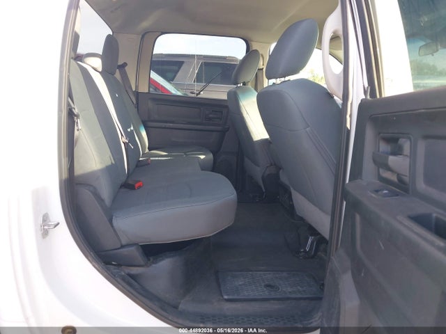 1C6RR7KT6JS289556 RAM 1500 Tradesman 4x4 5&#039;7 Box