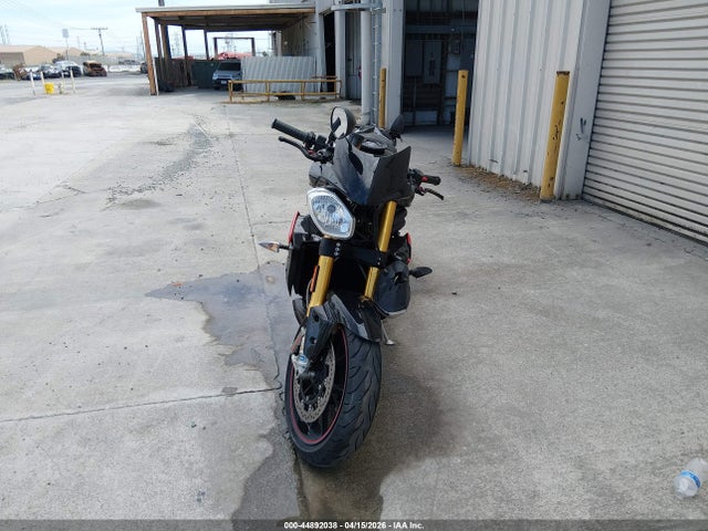 Продаж на аукціоні авто 2014 Triumph Motorcycle Speed Triple R Abs, vin: SMTN03PK1ET616926, номер лоту: 44892038