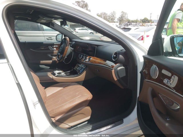 44892066 :رقم المزاد ، WDDZF4JB4HA051316 vin ، 2017 Mercedes-benz E 300 مزاد بيع