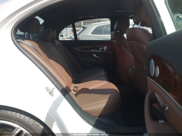 44892066 :رقم المزاد ، WDDZF4JB4HA051316 vin ، 2017 Mercedes-benz E 300 مزاد بيع