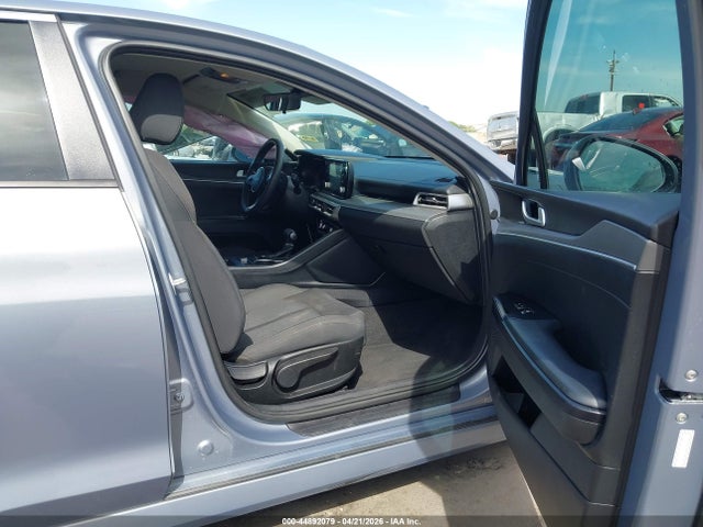 5XXG14J25NG137492 KIA K5 LXS