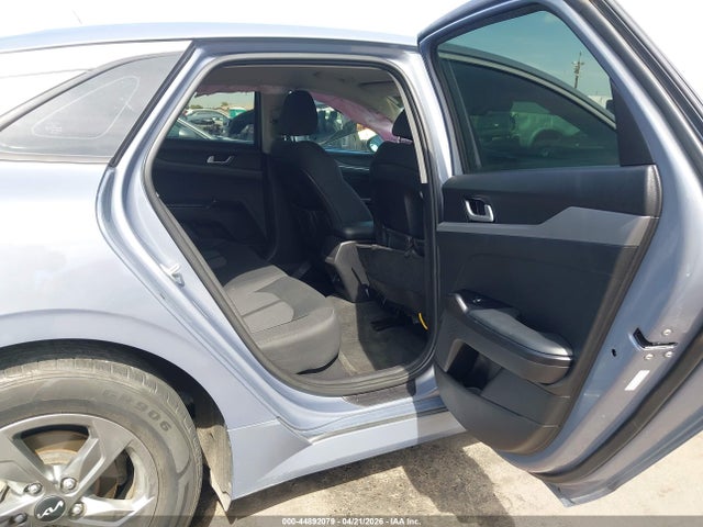 5XXG14J25NG137492 KIA K5 LXS
