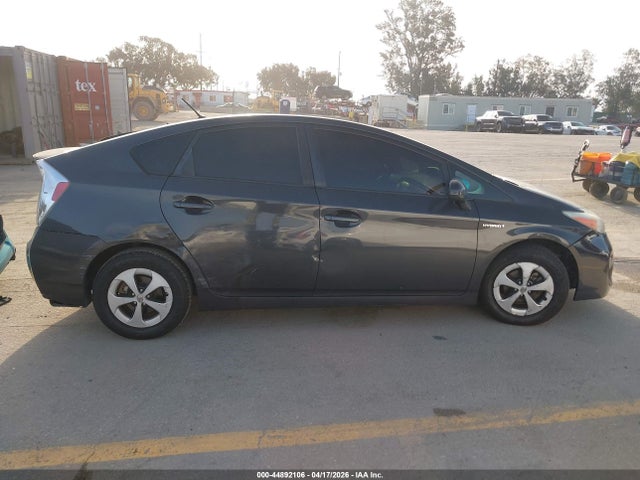 Toyota Prius Two 2015 JTDKN3DU4F0406767 Image 13