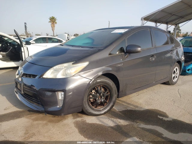 Toyota Prius Two 2015 JTDKN3DU4F0406767 Image 2