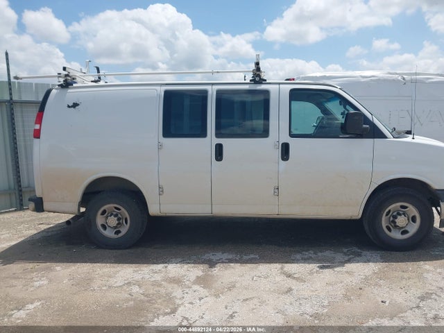 Chevrolet Express 2500 Work Van 2019 1GCWGAFP7K1282277 Image 13
