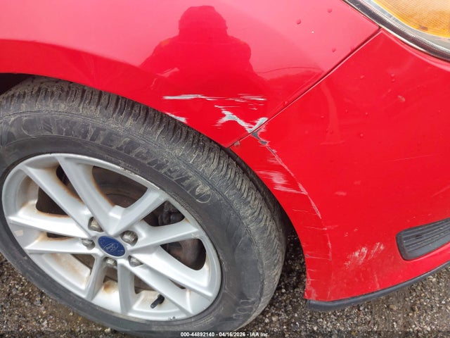 1FADP3F27FL325524 Ford FOCUS SE