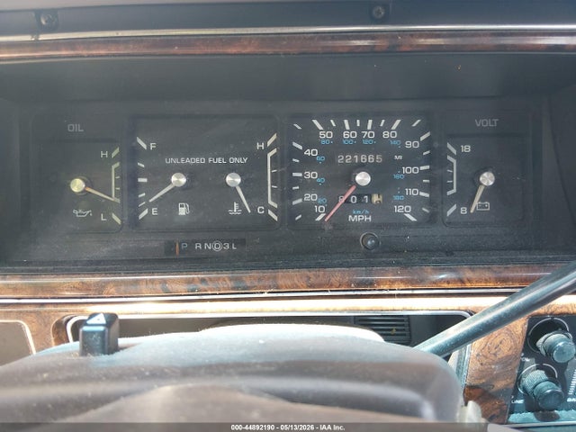 44892190 :رقم المزاد ، 1C3XV66R0PD127623 vin ، 1993 Chrysler New Yorker Fifth Avenue مزاد بيع