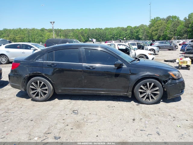 44892198 :رقم المزاد ، 1C3CCBBB6DN595836 vin ، 2013 Chrysler 200 Touring مزاد بيع