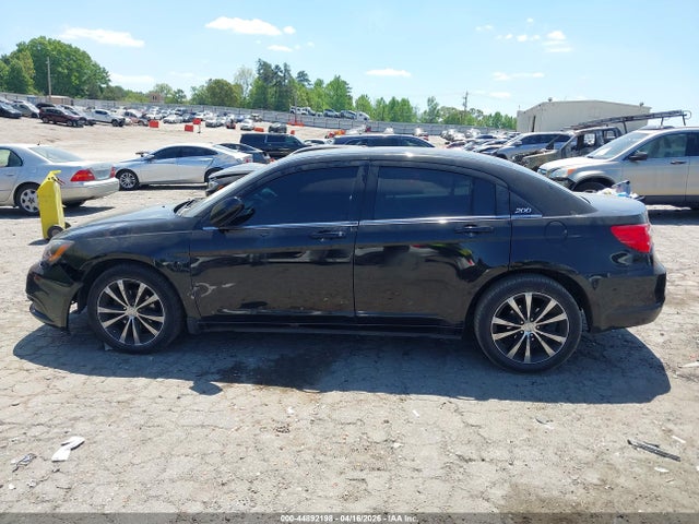 44892198 :رقم المزاد ، 1C3CCBBB6DN595836 vin ، 2013 Chrysler 200 Touring مزاد بيع