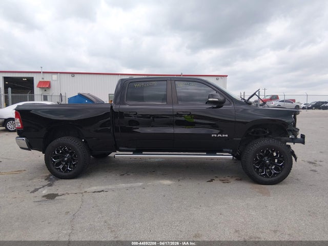 44892208 :رقم المزاد ، 1C6SRFMT3NN242434 vin ، 2022 Ram 1500 Big Horn  4x4 6'4 Box مزاد بيع