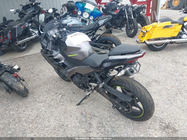 2021 Kawasaki Ex400 მანქანა იყიდება აუქციონზე, vin: JKAEXKG19MDAD1248, აუქციონის ნომერი: 44892220