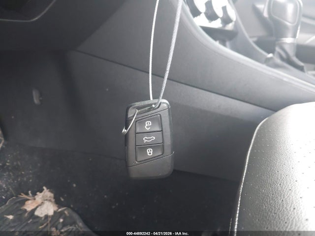 Продажа на аукционе авто 2019 Volkswagen Jetta 1.4t R-line/1.4t S/1.4t Se, vin: 3VWC57BU7KM009573, номер лота: 44892242