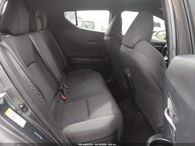 NMTKHMBX8JR016365 Toyota C-hr Xle Premium