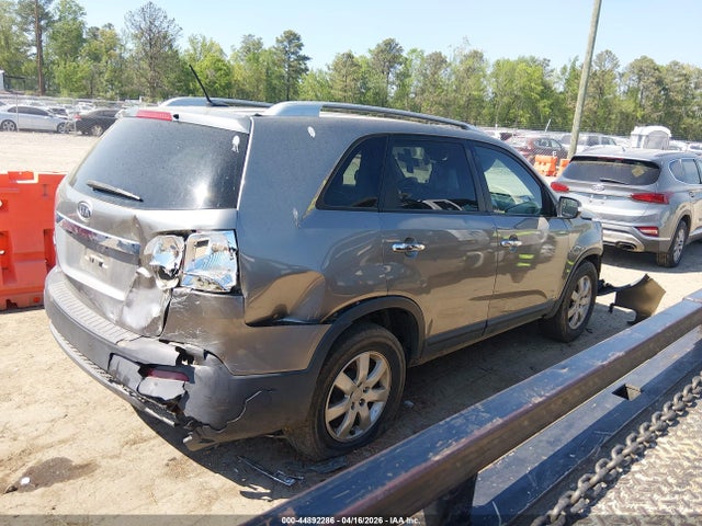 2011 Kia Sorento Lx მანქანა იყიდება აუქციონზე, vin: 5XYKTCA14BG156466, აუქციონის ნომერი: 44892286