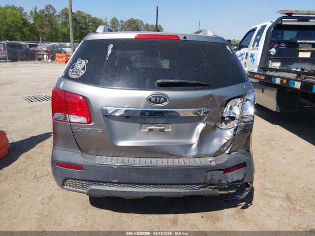 2011 Kia Sorento Lx მანქანა იყიდება აუქციონზე, vin: 5XYKTCA14BG156466, აუქციონის ნომერი: 44892286