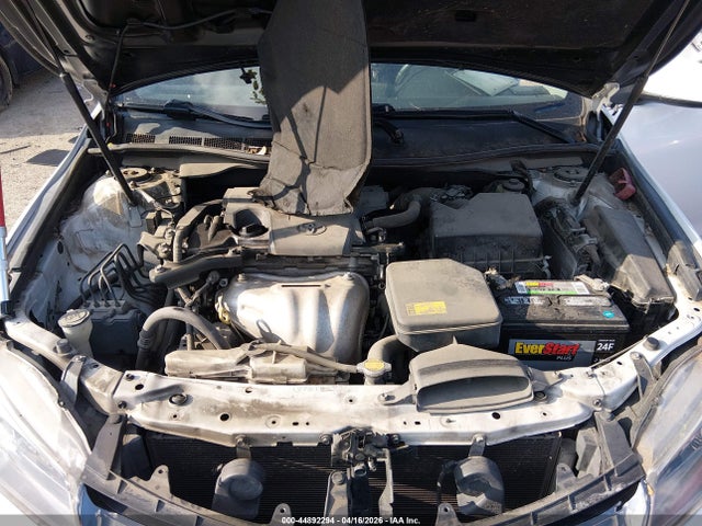 44892294 :رقم المزاد ، 4T1BF1FK7FU911512 vin ، 2015 Toyota Camry Se مزاد بيع