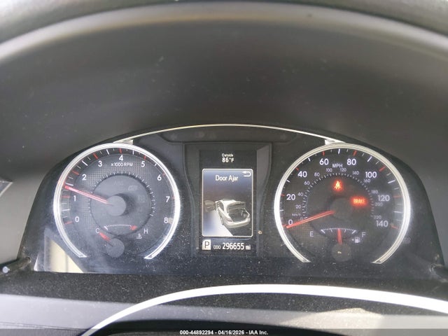 44892294 :رقم المزاد ، 4T1BF1FK7FU911512 vin ، 2015 Toyota Camry Se مزاد بيع