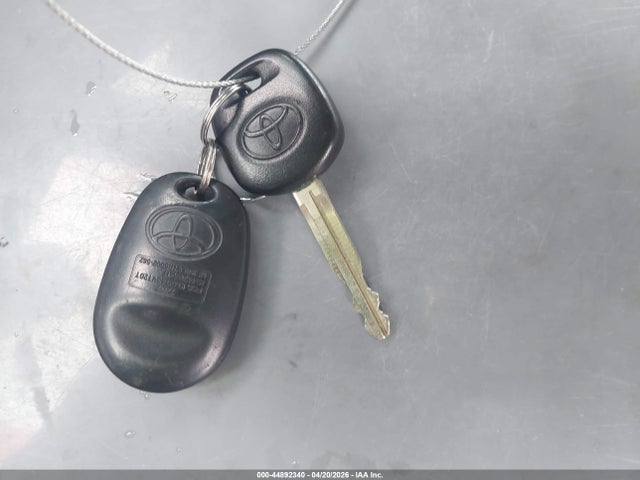 5TDKK3DC6FS674779 Toyota Sienna Le 8 Passenger