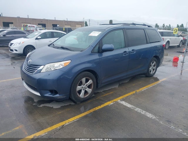 5TDKK3DC6FS674779 Toyota Sienna Le 8 Passenger
