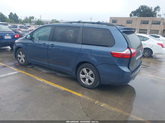 5TDKK3DC6FS674779 Toyota Sienna Le 8 Passenger