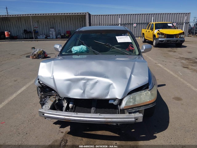 Продажа на аукционе авто 2001 Honda Accord 2.3 Lx, vin: 1HGCG66581A111231, номер лота: 44892352