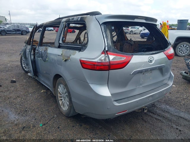 Aukcja sprzedaży 2017 Toyota Sienna Xle 8 Passenger, vin: 5TDYZ3DC2HS887995, numer aukcji: 44892358