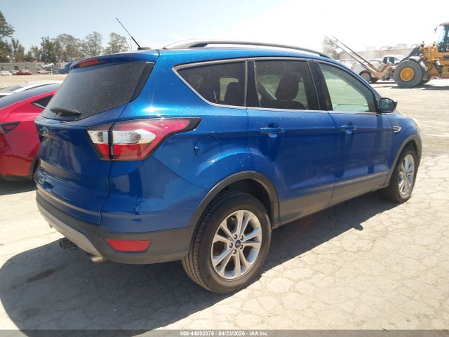 1FMCU0GD2JUA74049 Ford ESCAPE SE