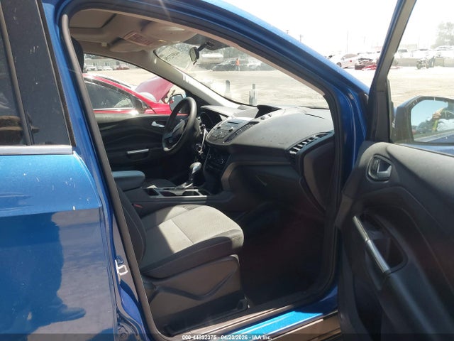 1FMCU0GD2JUA74049 Ford ESCAPE SE