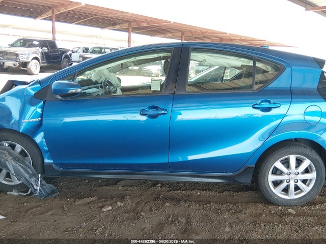 44892396 :رقم المزاد ، JTDKDTB34H1593423 vin ، 2017 Toyota Prius C Two مزاد بيع