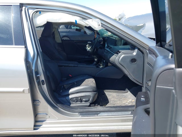 44892420 :رقم المزاد ، 58ADZ1B18LU057471 vin ، 2020 Lexus Es 350 مزاد بيع