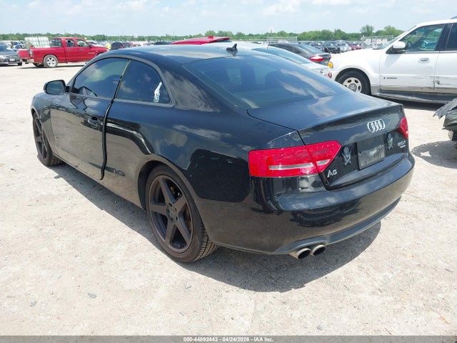 Продаж на аукціоні авто 2011 Audi A5 2.0t Premium, vin: WAULFAFR1BA056109, номер лоту: 44892443