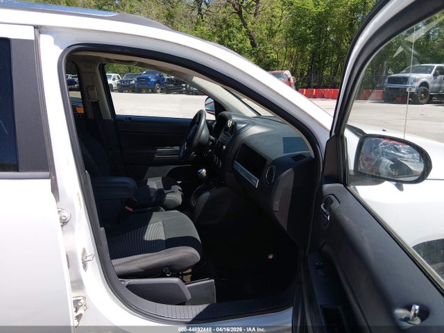 2014 JEEP COMPASS 1C4NJCBA6ED524151 Photo 4