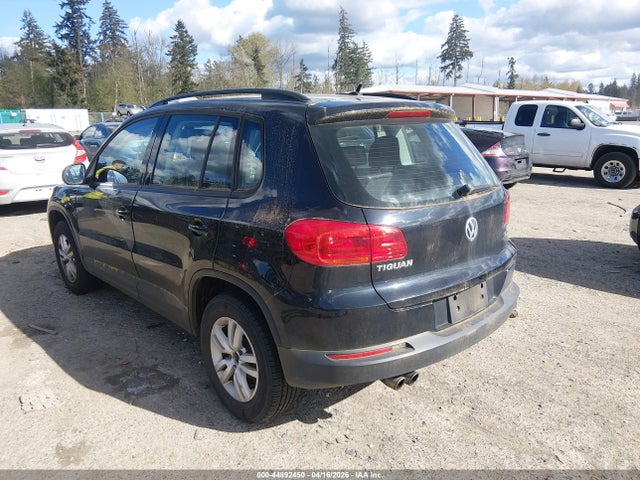 2016 VOLKSWAGEN TIGUAN WVGBV7AX9GW031782 Photo 2