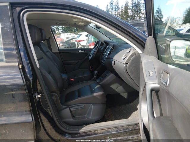 2016 VOLKSWAGEN TIGUAN WVGBV7AX9GW031782 Photo 4