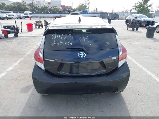 JTDKDTB30F1095006 Toyota Prius C Three