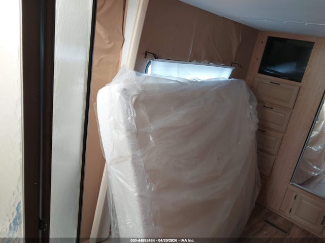 Продаж на аукціоні авто 1999 Workhorse Custom Chassis Motorhome Chassis P3500, vin: 5B4LP37J0X3310057, номер лоту: 44892464