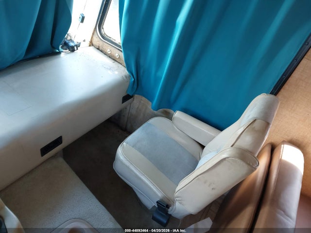 Продаж на аукціоні авто 1999 Workhorse Custom Chassis Motorhome Chassis P3500, vin: 5B4LP37J0X3310057, номер лоту: 44892464
