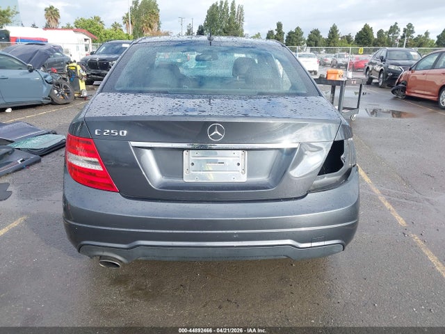 WDDGF4HB8ER304308 Mercedes-Benz C 250 Sport