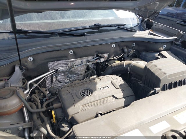 44892486 :رقم المزاد ، 1V2JC2CA4MC215783 vin ، 2021 Volkswagen Atlas Cross Sport 2.0t Se W/technology مزاد بيع