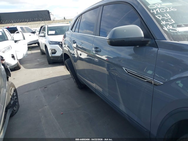 44892486 :رقم المزاد ، 1V2JC2CA4MC215783 vin ، 2021 Volkswagen Atlas Cross Sport 2.0t Se W/technology مزاد بيع