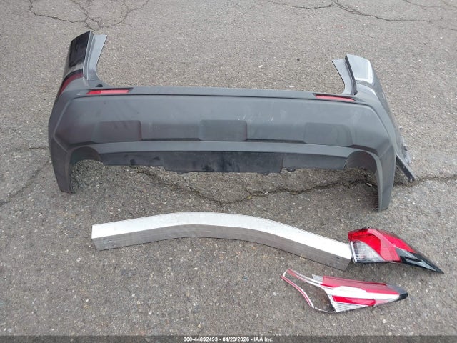 2T3P1RFV1RC479302 Toyota Rav4 Xle