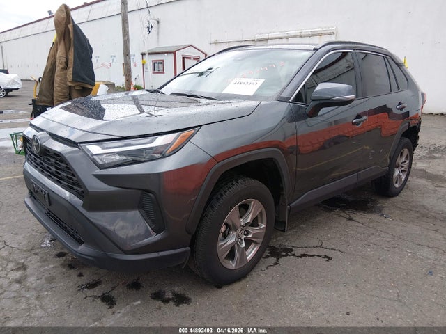2T3P1RFV1RC479302 Toyota Rav4 Xle