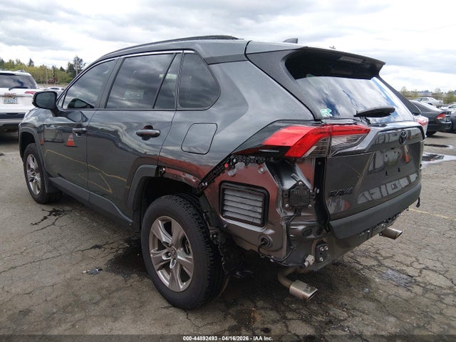 2T3P1RFV1RC479302 Toyota Rav4 Xle