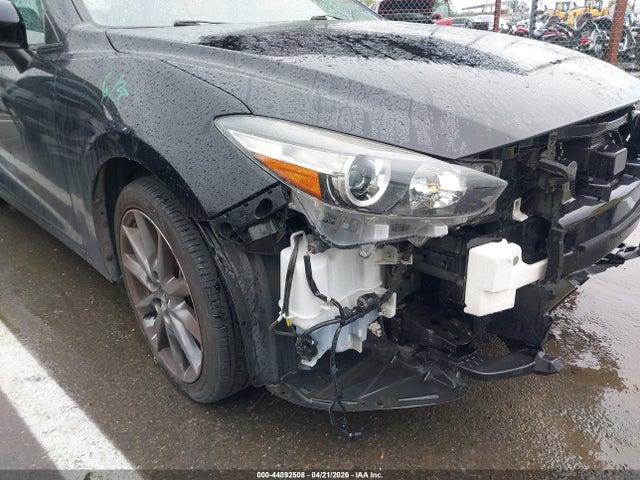 44892508 :رقم المزاد ، JM1BN1L34J1158021 vin ، 2018 Mazda Mazda3 Touring مزاد بيع
