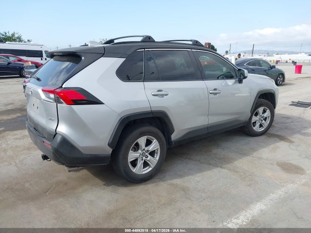 JTMW1RFV6KJ014318 Toyota Rav4 Xle