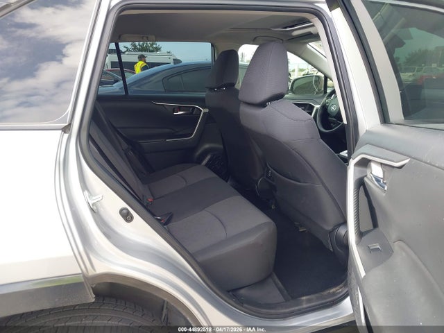 JTMW1RFV6KJ014318 Toyota Rav4 Xle